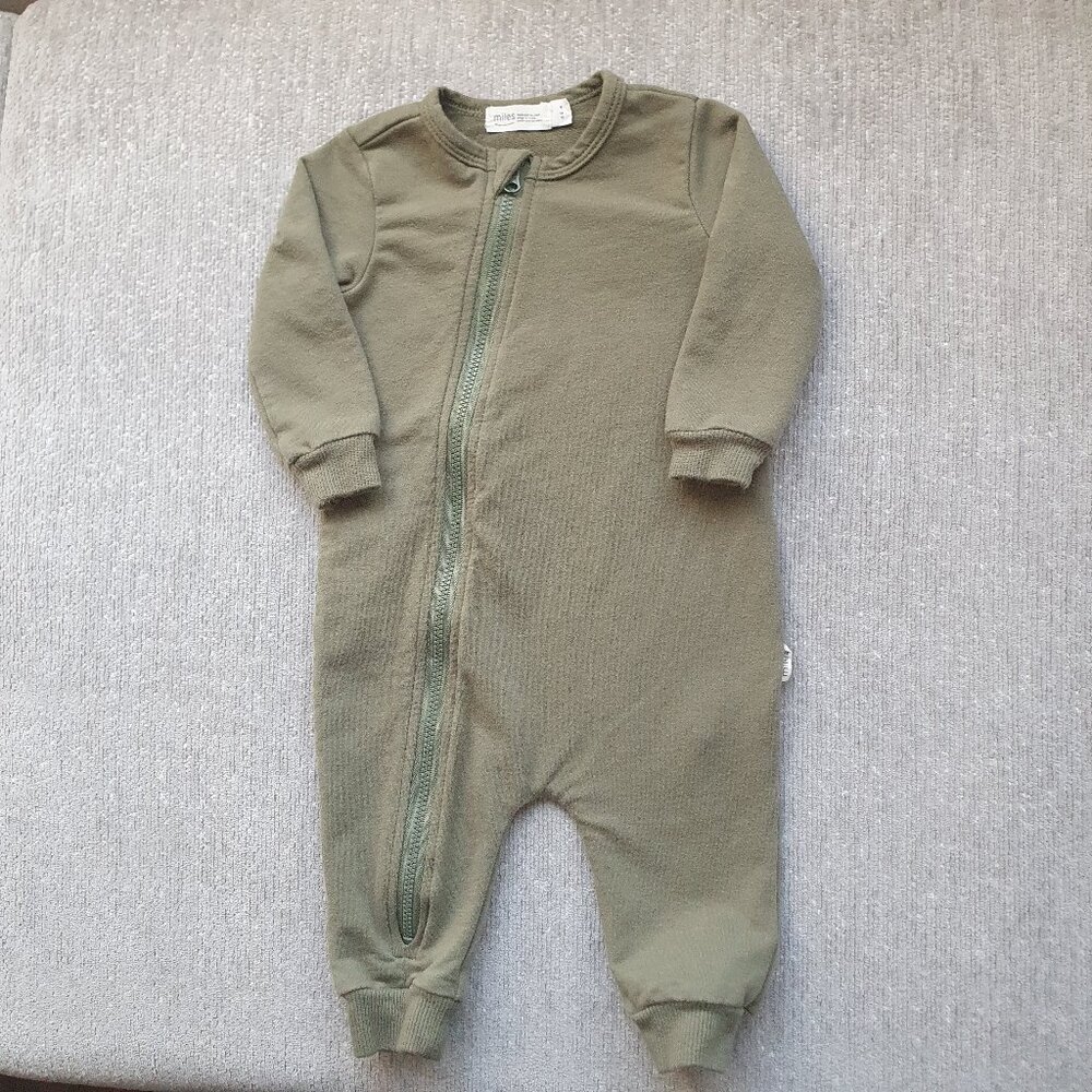 Bundle of Two One-Piece Sleepers Size 6 Months Emma&Jack Miles - Picture 6 of 9
